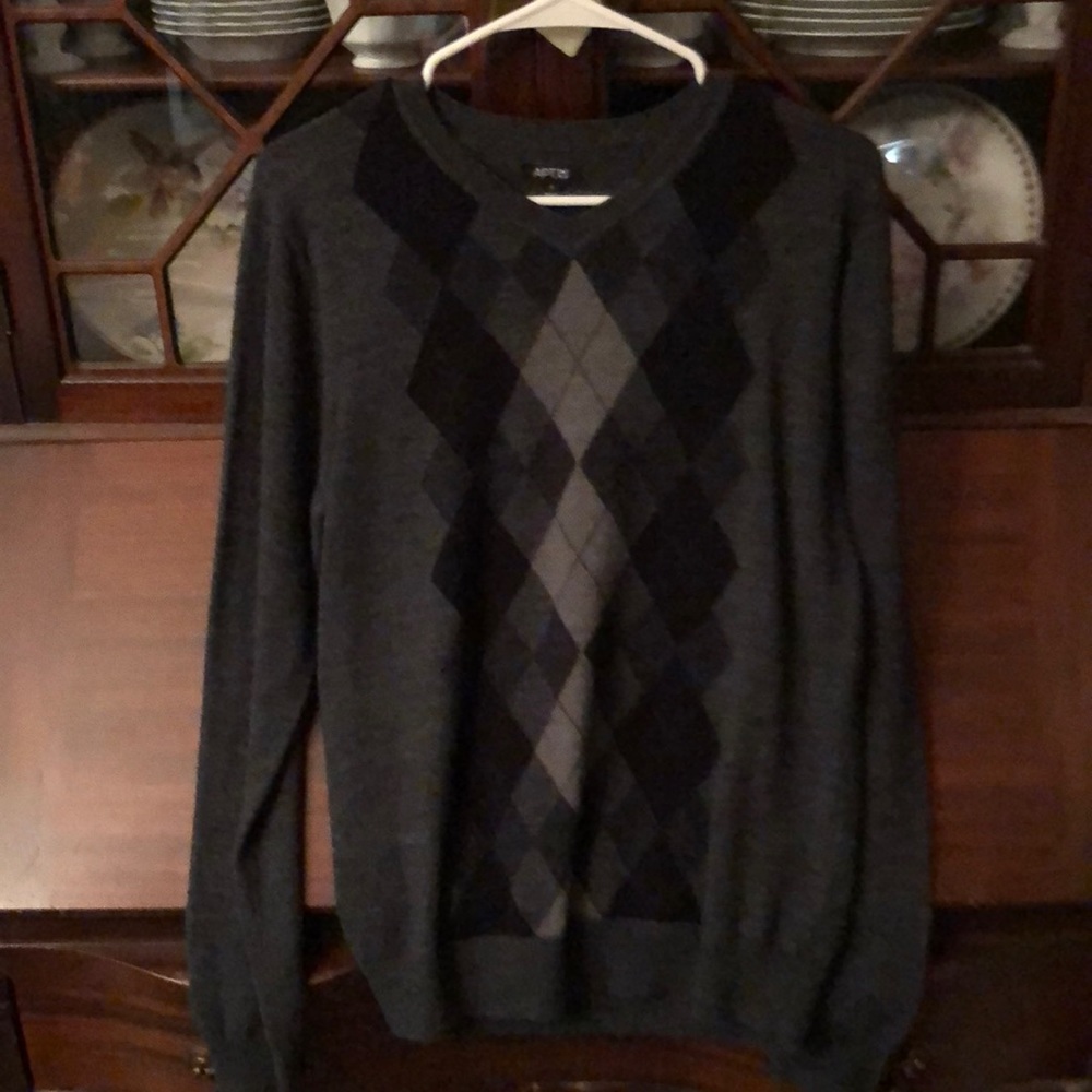 Young men’s Apt. 9 sweater